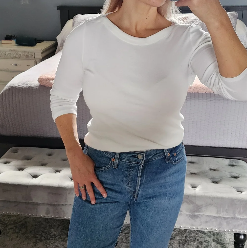 Essential basic White tee - Picture 12 of 12